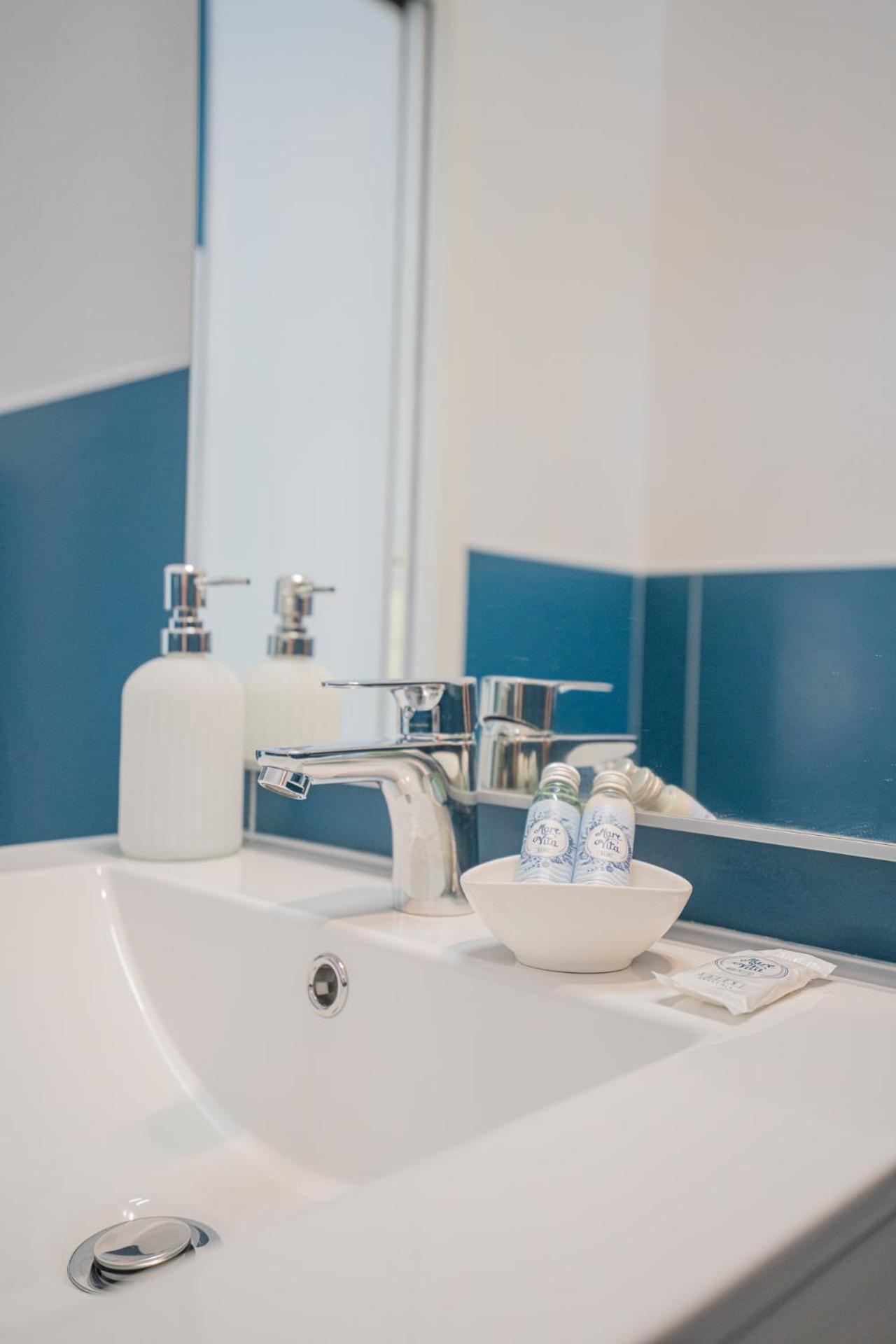 Ambra Holiday Rooms - Rooms & Beach San Teodoro  Εξωτερικό φωτογραφία